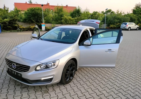Volvo S60 cena 44600 przebieg: 185000, rok produkcji 2015 z Kielce małe 301